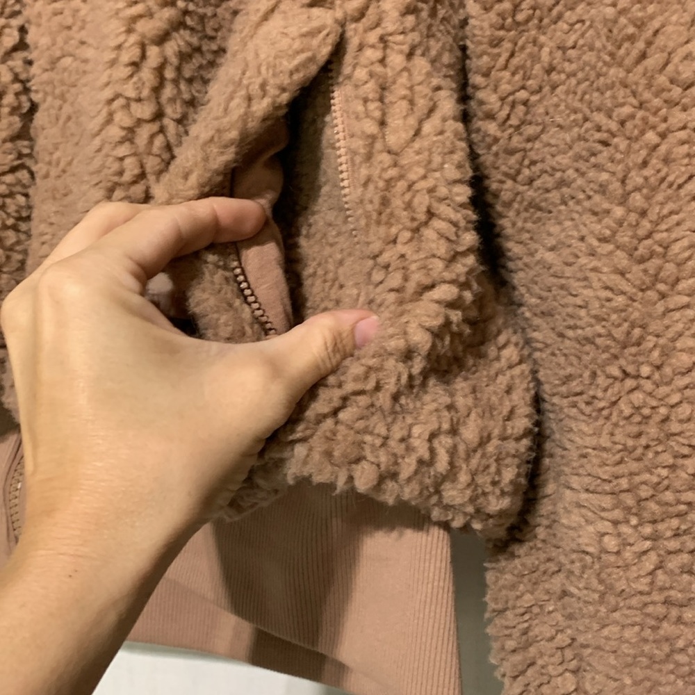 Fabletics Summit Sherpa Jacket, L - Picture 5 of 12